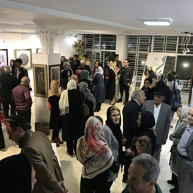 آموزشگاه هنرهای تجسمی برگزاری نمایشگاه نگارگری اصفهان روز افتتاحیه نمایشگاه